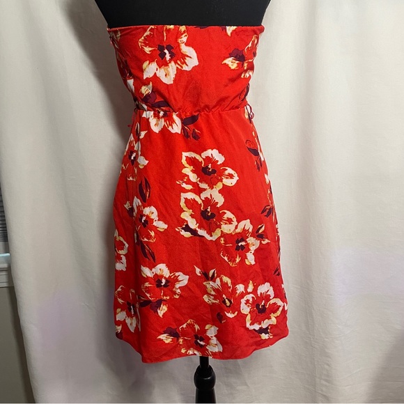 EXPRESS size 2 red floral strapless dress - Picture 3 of 4
